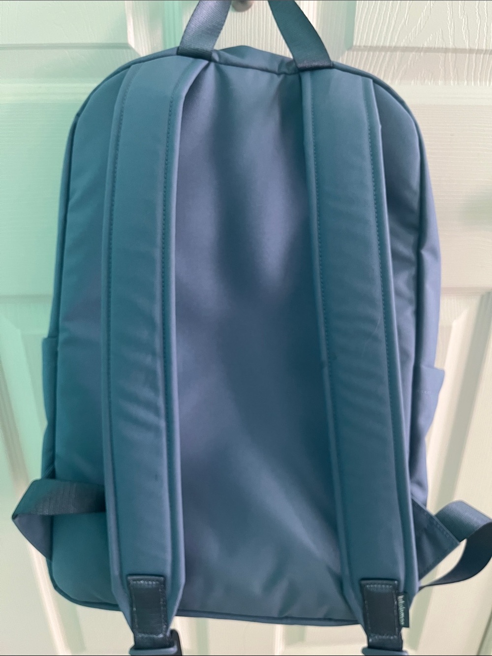 Lululemon Everywhere Backpack — 22 L - Picture 5 of 5